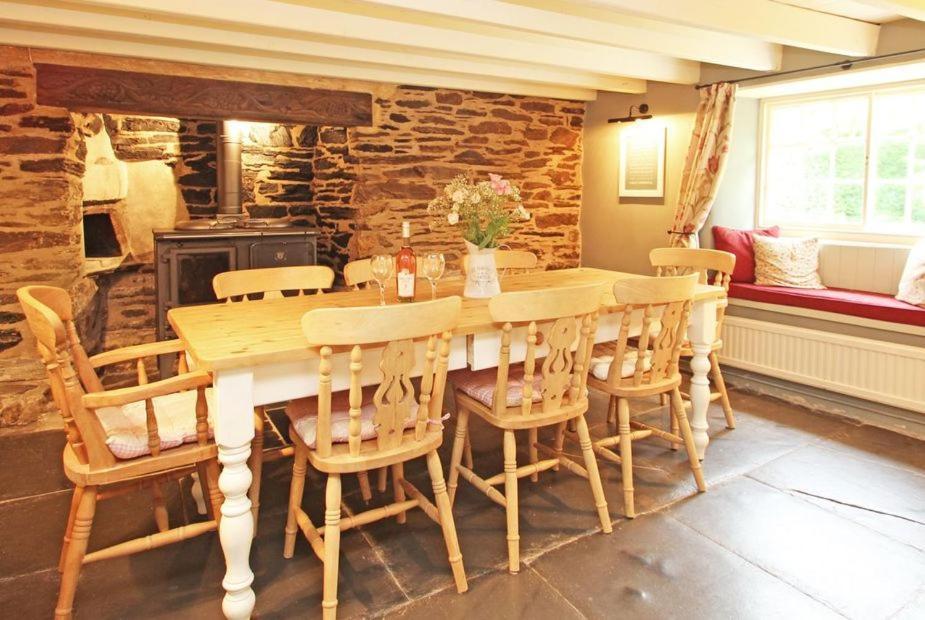 Meadowside Cottage, Characterful Grade 2 Listed Cottage Near To Wadebridge And Padstow Экстерьер фото