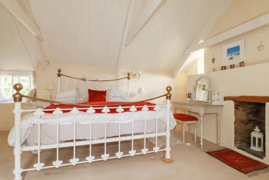 Meadowside Cottage, Characterful Grade 2 Listed Cottage Near To Wadebridge And Padstow Экстерьер фото